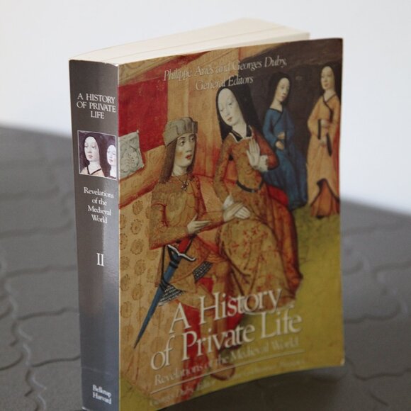 A History of Private Life: Revelations in the Late Medieval World. - Picture 2 of 8